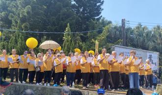 影》桃园新屋8千叶家人齐扫墓 首办〈叶五美颂〉大合唱