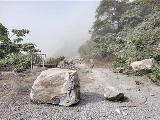 太魯閣事故追思會結束   場域隔天遭巨石砸毀    王薇君：天佑台灣