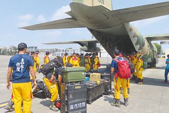 連假前一日 花東鐵公路全斷