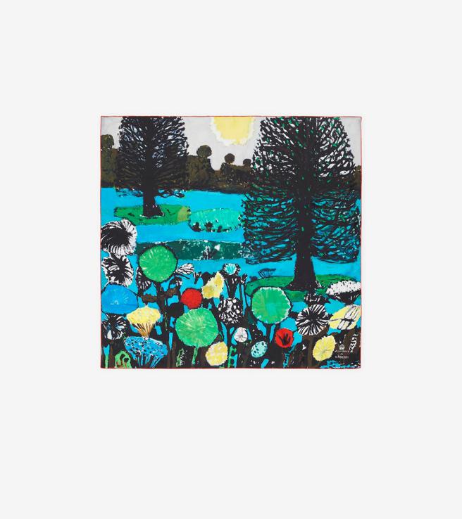 Burberry與海格洛夫聯名系列，野花印花絲巾，1萬7200元。（Burberry提供）