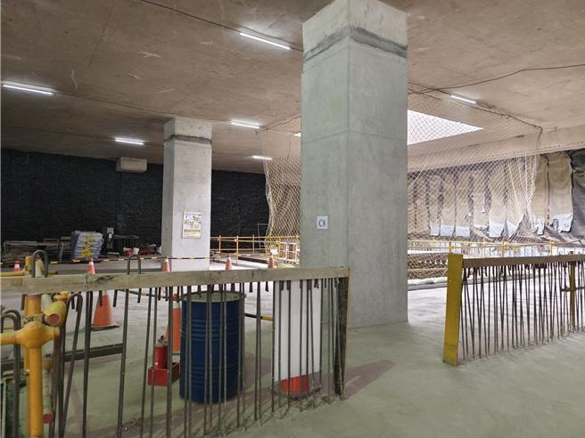 捷运绿线G07车站正在赶工，从八德往桃园方向捷运隧道预计2026年底、2027年初抵达G07车站，芦竹方向也是预计2年内抵达。希望赶在此之前，完成结构体工程。（赖佑维摄）