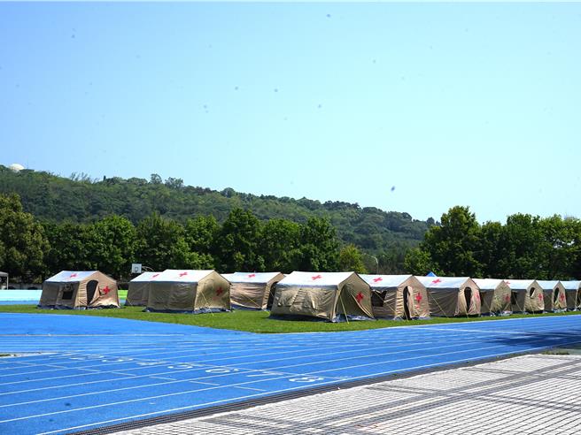 圖為中華國小收容中心。(黃敬文攝)