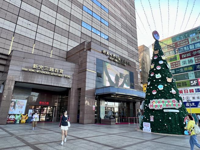 新光三越將捐贈1000萬元協助花蓮災區重建。（吳奕萱攝）