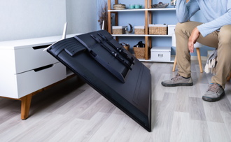 地震一搖秒去扶電視 內行曝1神物：穩穩撐住