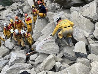 花莲大地震》砂卡礑2人遭埋巨石堆 预计动用重机具挖掘