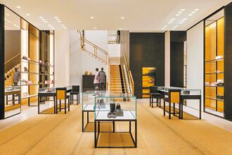 香奈儿打造时尚奢华殿堂