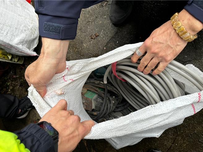 男子潛入工地偷萬元器械遭逮。（林口警分局提供／張鎧乙新北傳真）