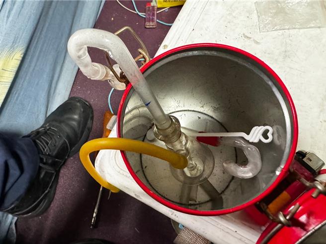 起出毒品吸食器。（林口警分局提供／張鎧乙新北傳真）