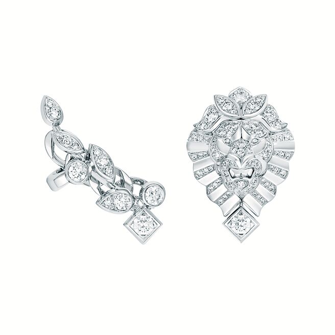 香奈兒《LION SOLAIRE DE CHANEL》ASYMMETRICAL耳環。（CHANEL提供）