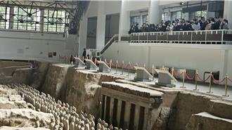 马英九访陆》参观兵马俑博物馆 对兵种造型观察入微