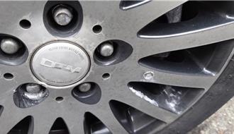 基隆崁仔頂魚市槍響！ 毒蟲遇檢加速逃   警開4槍逮人