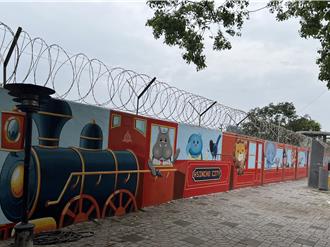 新竹空軍基地43.4公尺牆面彩繪 融入動物、軍人意象超吸睛