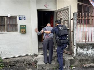 中市保大屢見奇功 鐵漢這次不抓壞人 溫情助9旬翁返家