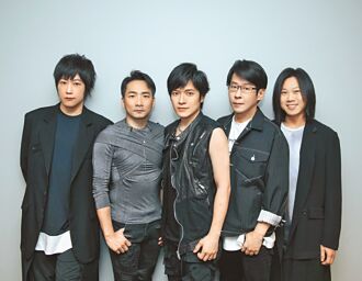 五月天500萬助重建 蕭薔小豬紛解囊