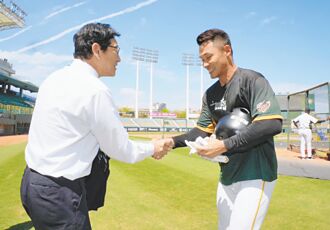 中職》來台鼓勵愛徒 栗山英樹分享育才經