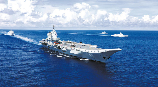 中共航母「山东舰」进行海上编队航行演练。（资料照片，摘自中国军网）