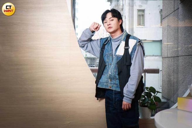 许富凯不担心金曲魔咒，反而觉得不会绑手绑脚。（图／林士杰摄）