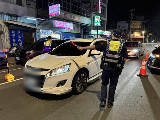 蘆竹警分局專案期間累計查獲酒駕9件9人、通緝16人、家暴、恐嚇2件1人、販毒1件3人、違序1件3人。（翻攝照片）