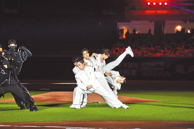 Energy 4日登上台北大巨蛋擔任表演嘉賓。（相信音樂提供）