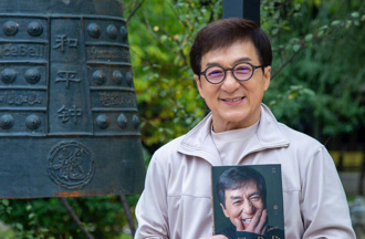 成龙头髮、鬍子全白  庆70岁大寿亲曝原因