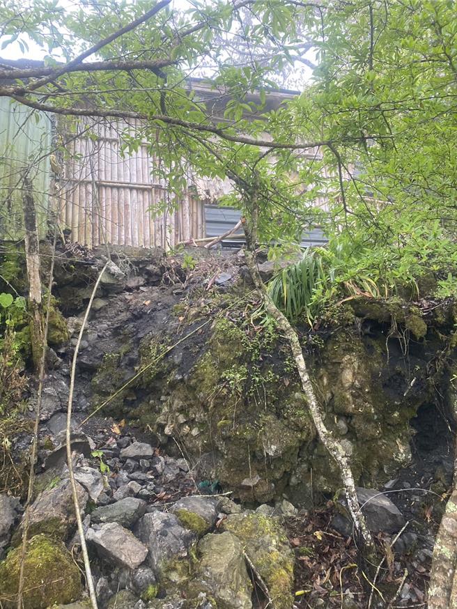 0403花蓮大地震將太魯閣大禮大同部落震成孤島，族人在山中受困4天後，今天搭乘直升機平安下山。（空勤總隊提供／羅亦晽花蓮傳真）