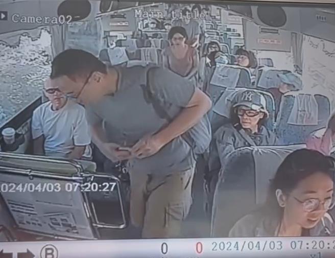 新加坡澳籍夫妻沈惠國、梁秀珠（音譯）經確認，地震當天7時20分於砂卡礑下車。（中央災害應變中心提供）