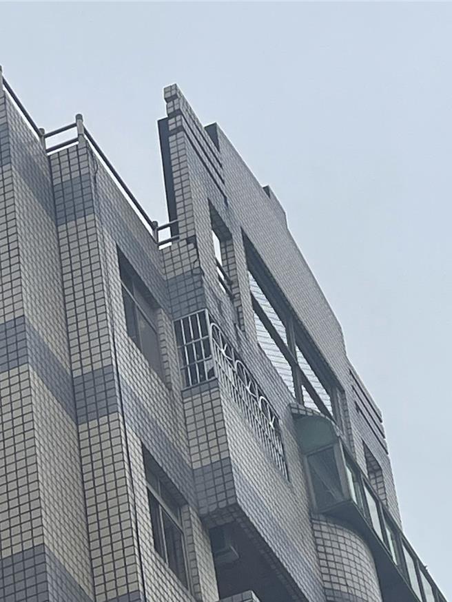 針對鑑定後現場通報有安全疑慮，建管處將直接處置，以確保住戶及周邊居民安全。(建管處提供／蔡依珍桃園傳真)