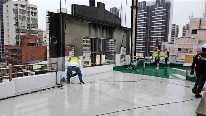 針對鑑定後現場通報有安全疑慮，建管處將直接處置，以確保住戶及周邊居民安全。(建管處提供／蔡依珍桃園傳真)