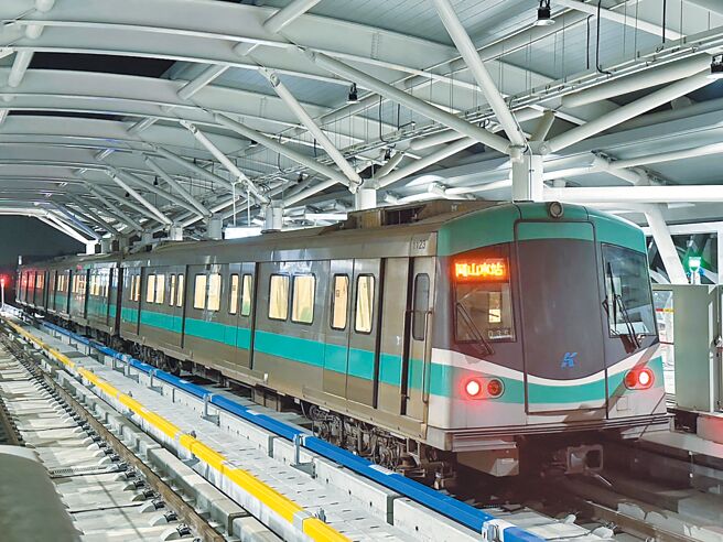 高雄捷运6日起至19日进行冈山路竹延伸线第1阶段试运转，预计5月办理初勘。（高雄市捷运局提供／任义宇高雄传真）