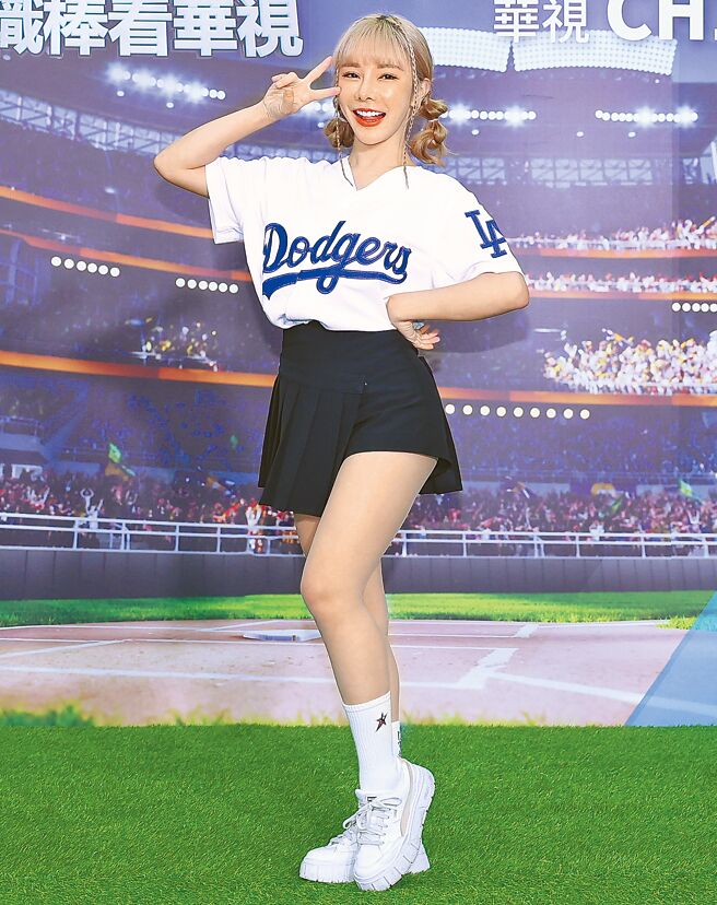 巫苡萱认为跨界主持后，跟着前辈学习到很多。（资料照片）