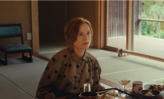 日本挺拔男星合体法国大满贯影后 「最萌身高差」逗乐导演