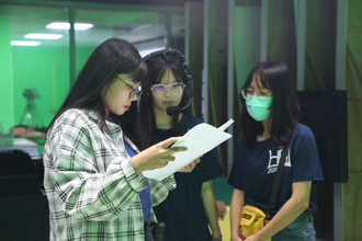 玄大校友楊逸軒：從熱情到專業的影像製作 方向對了就不怕路遙