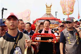 大甲媽午後抵達新港鄉 預計深夜安座奉天宮