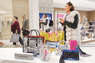 奢豪大户争夺战