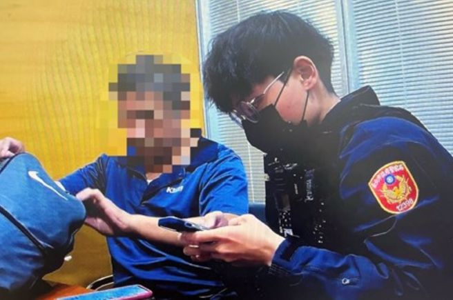 台北市1名杨姓男子在网路通讯软体群组内认识一女子，该女子不断邀他做翡翠投资买卖，并以「亲爱的…」称呼杨男，致使杨男冲昏了头，陷入爱情陷阱，险些损失5万元现金。（图／警方提供）