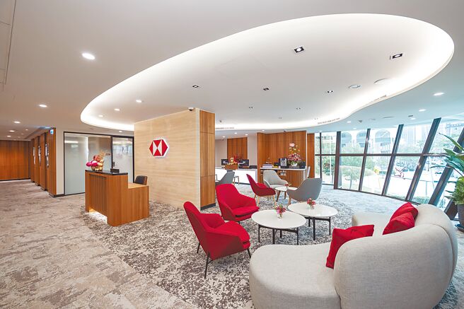 台湾整体个人财富总额持续成长，2023年来到194兆元，2027年进一步推升至243兆元。图为外银私人银行财管中心的休息区。（本报资料照片）