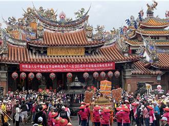 台中樂成宮「旱溪媽祖」22天遶境啟程 盧秀燕親自扶轎