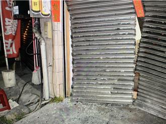 不爽IG被罵這4字 他深夜撂人！開皮卡衝撞民宅叫囂