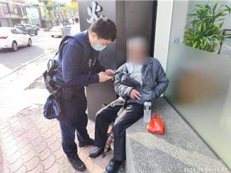 阿北行動不便倒臥街頭  蘆竹警協助平安返家