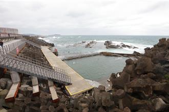 夏日將近視察海興泳池 謝國樑指示強化安全措施