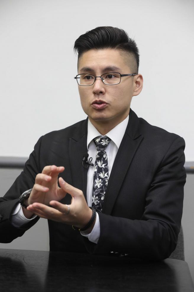 律師江皇樺指出，老闆將鐵門拉下打人已涉嫌《妨害自由》、《傷害》等罪，員工可以提告，另外也可向勞動局申訴。（圖／本刊資料照）