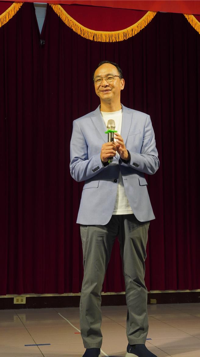 国民党主席朱立伦呼吁民进党思考520后要选择两岸和平还是继续对抗。（宝智华摄）