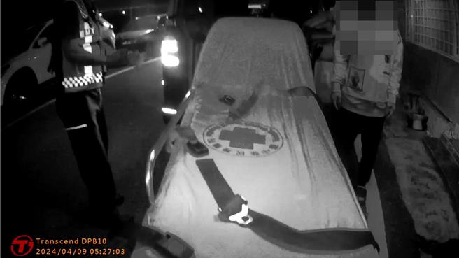 33歲孕婦清晨急產，在救護車上生下寶寶。（嘉義縣消防局提供／呂妍庭嘉義傳真）