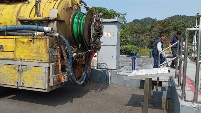 水資源回收中心可免費提供處理後放流水，作為非接觸人體次級用水來源，以達節省自來水資源使用。（桃園市水務局提供）