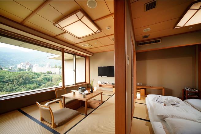 日勝生加賀屋坐落於台北後花園美名的北投區，傳承日本加賀屋百年溫泉文化，從內到外，處處顯見日式風情。(日勝生加賀屋國際溫泉飯店提供)