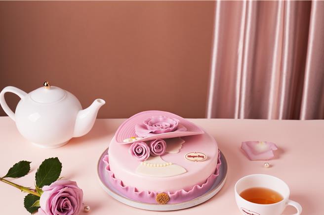 哈根達斯「7吋花帽綻放」，2380元。（哈根達斯提供／朱世凱台北傳真）