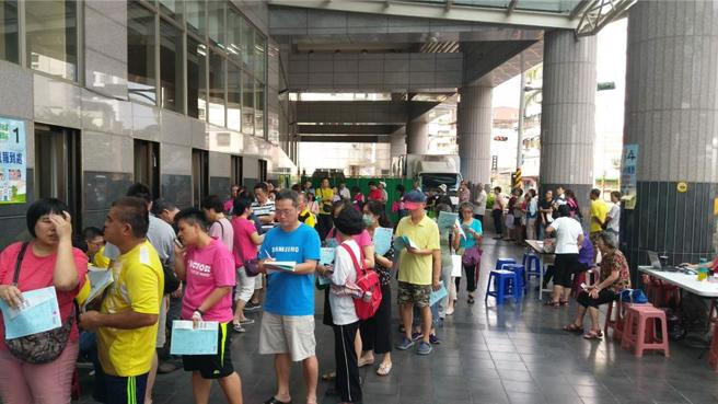 基隆市「社区阖家欢健康筛检」将于4月20日开办，凡设籍本市年满30岁以上之市民皆可免费参加，须于前14日网路预约挂号社区场次，每场次限额200名。（基隆市卫生局提供／徐佑升基隆传真）