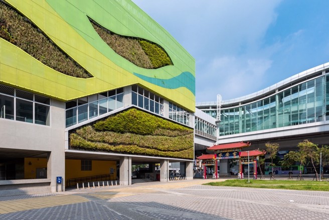 兴富发集团于台中七期重划区推出「云顶」建案，不仅地理位置优越，还临近市政府、水安宫捷运站，交通便利。图为捷运水安宫站。（业者提供）