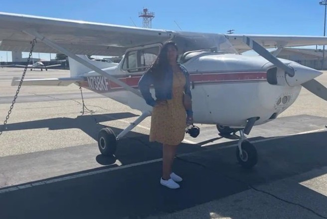 女工程师测试飞机时，意外卷入螺旋桨身亡。（图／翻摄自Facebook）