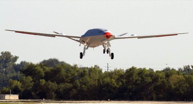 美国第一款舰载无人加油机MQ-25「刺魟」。（波音）